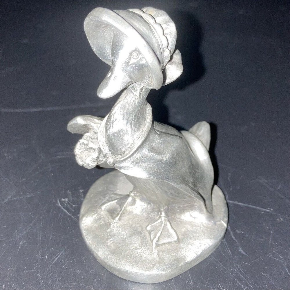 Vintage Schmid Fine Pewter ~ Jemima Puddle Duck Figurine ~ 0001
